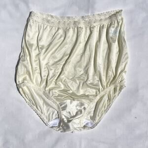 Vtg Vassarette Underneath It All Silky Granny Panty Mushroom Gusset Ivory 5 USA